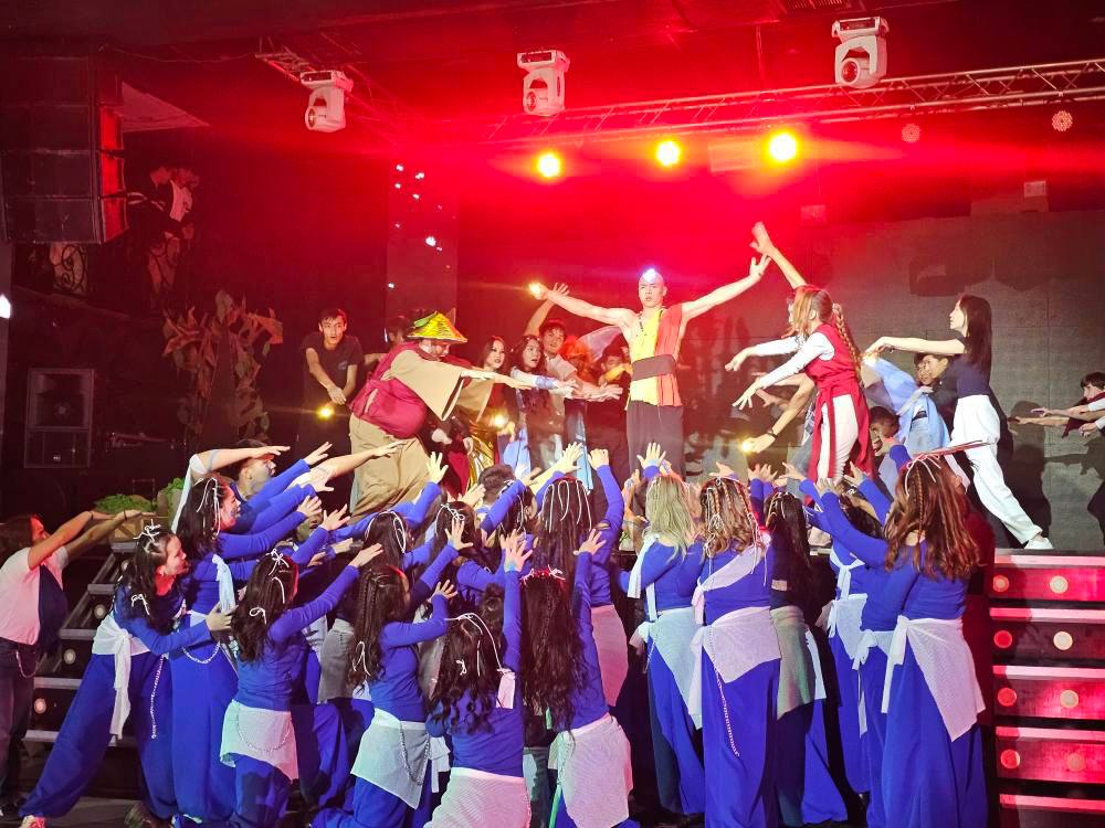 ОсОО «Бишкек Электроник Компани» стали почётными гостями на посвящении в студенты КГТУ им. И. Раззакова